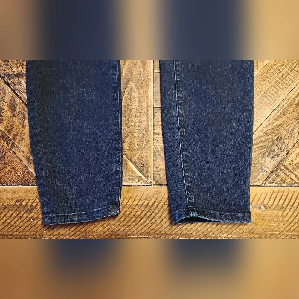 BDG High Rise Twig Ankle Jeans Dark Wash Size 32